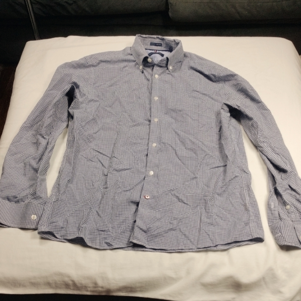 Tommy Hilfiger Men's Navy Checkered Button Down Shirt Size Large